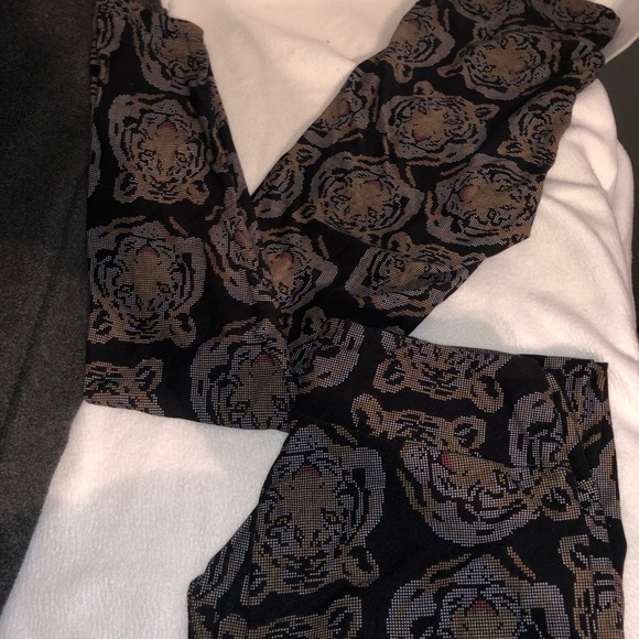 LuLaRoe Other - “Pixel Tigers” leggings
